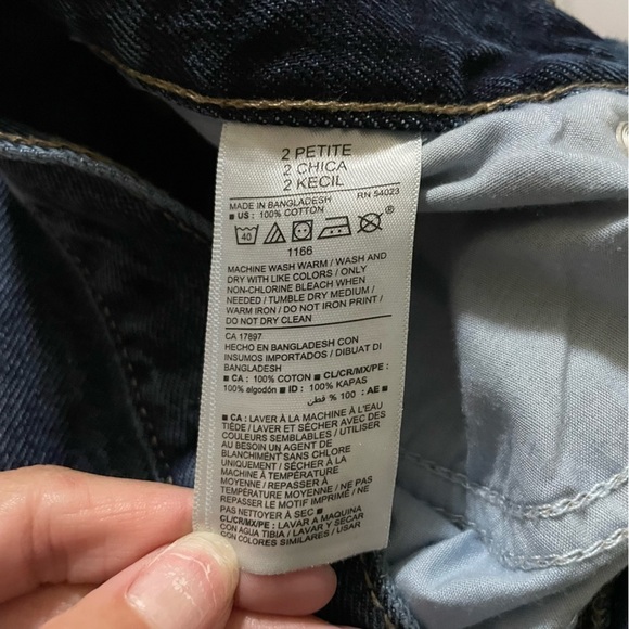 Old Navy NWT Dark Wash Distressed High-Rise Slouchy Straight Jeans - Picture 7 of 11